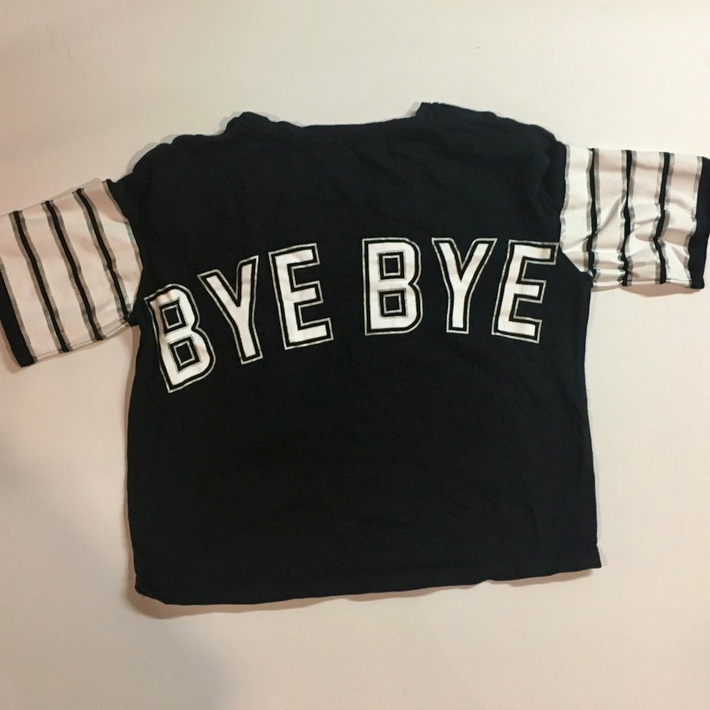 Crop Top/Graphic Tee